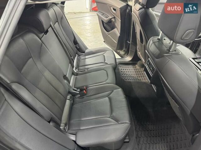 Серый Ауди Q8, объемом двигателя 3 л и пробегом 61 тыс. км за 56000 $, фото 11 на Automoto.ua