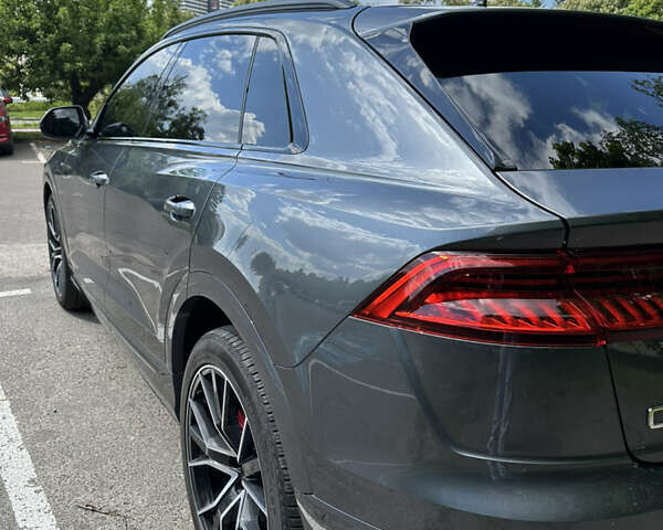 Серый Ауди Q8, объемом двигателя 3 л и пробегом 17 тыс. км за 59900 $, фото 6 на Automoto.ua