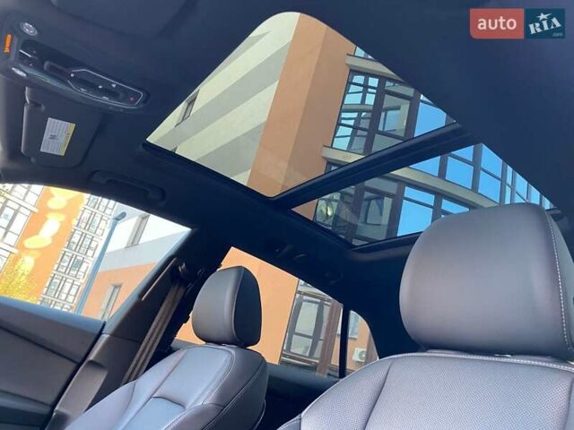 Серый Ауди Q8, объемом двигателя 3 л и пробегом 61 тыс. км за 63000 $, фото 83 на Automoto.ua