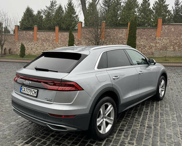 Сірий Ауді Q8, об'ємом двигуна 2.97 л та пробігом 73 тис. км за 57500 $, фото 3 на Automoto.ua