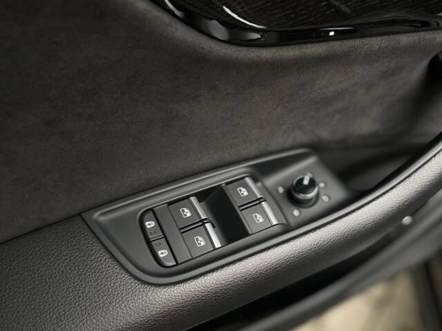 Серый Ауди Q8, объемом двигателя 3 л и пробегом 92 тыс. км за 73000 $, фото 8 на Automoto.ua