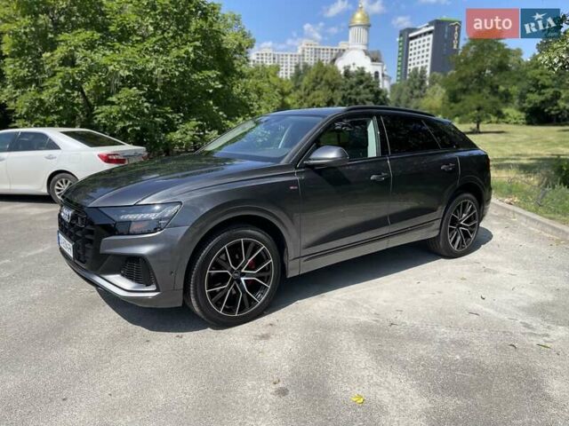 Сірий Ауді Q8, об'ємом двигуна 3 л та пробігом 11 тис. км за 69600 $, фото 4 на Automoto.ua