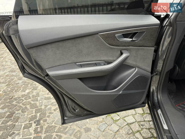 Серый Ауди Q8, объемом двигателя 2.97 л и пробегом 74 тыс. км за 72999 $, фото 30 на Automoto.ua