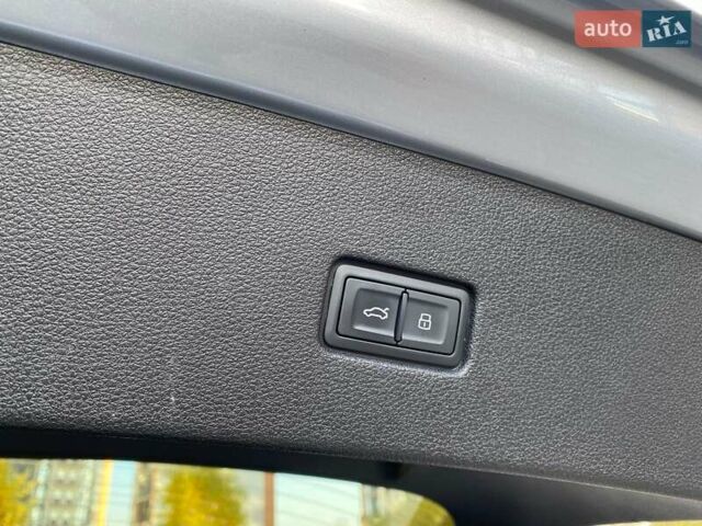 Серый Ауди Q8, объемом двигателя 3 л и пробегом 61 тыс. км за 63000 $, фото 85 на Automoto.ua