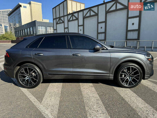 Серый Ауди Q8, объемом двигателя 3 л и пробегом 63 тыс. км за 59900 $, фото 43 на Automoto.ua