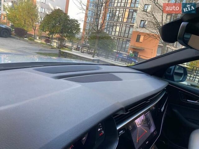 Серый Ауди Q8, объемом двигателя 3 л и пробегом 61 тыс. км за 63000 $, фото 101 на Automoto.ua