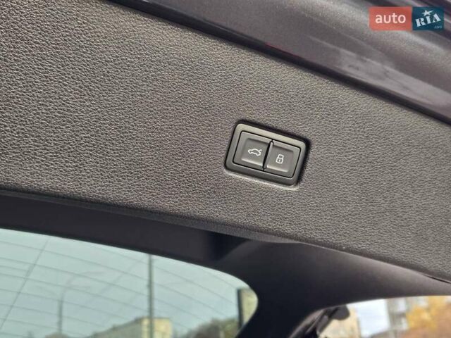 Серый Ауди Q8, объемом двигателя 3 л и пробегом 11 тыс. км за 67900 $, фото 40 на Automoto.ua