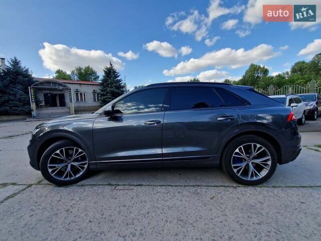 Серый Ауди Q8, объемом двигателя 3 л и пробегом 91 тыс. км за 72500 $, фото 6 на Automoto.ua