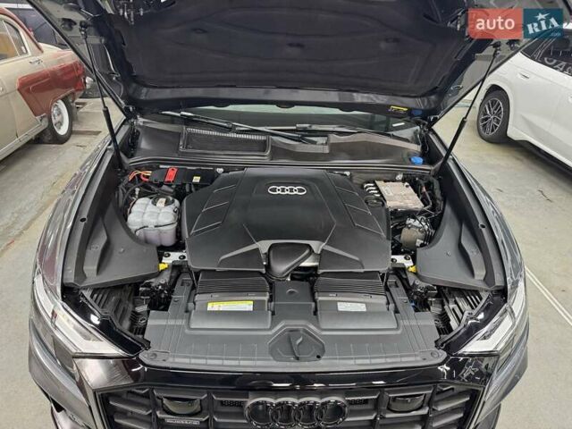 Серый Ауди Q8, объемом двигателя 3 л и пробегом 61 тыс. км за 56000 $, фото 18 на Automoto.ua