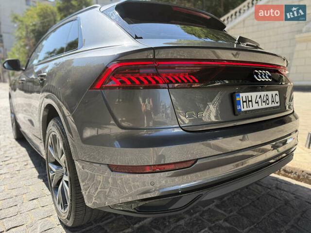Сірий Ауді Q8, об'ємом двигуна 2.97 л та пробігом 42 тис. км за 69500 $, фото 9 на Automoto.ua