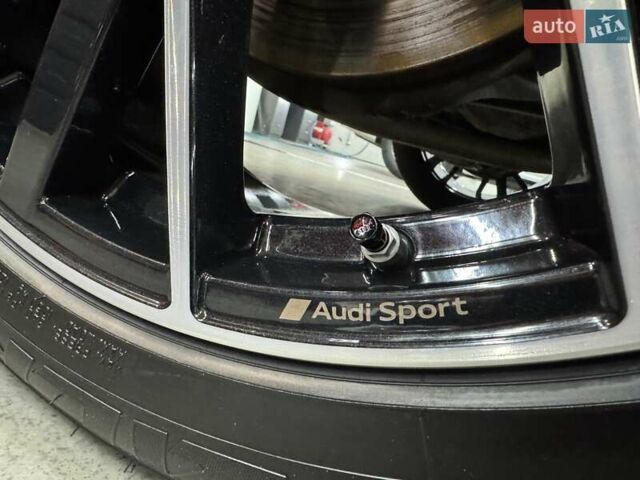 Серый Ауди Q8, объемом двигателя 3 л и пробегом 61 тыс. км за 56000 $, фото 17 на Automoto.ua