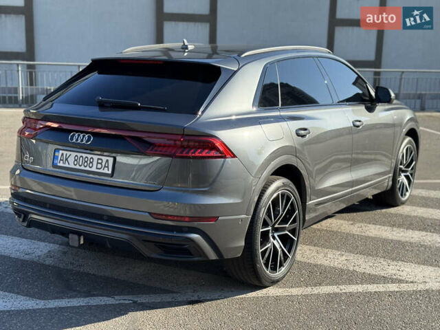 Серый Ауди Q8, объемом двигателя 3 л и пробегом 63 тыс. км за 59900 $, фото 8 на Automoto.ua