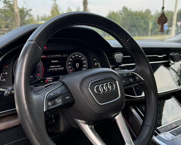 Серый Ауди Q8, объемом двигателя 3 л и пробегом 61 тыс. км за 56000 $, фото 22 на Automoto.ua