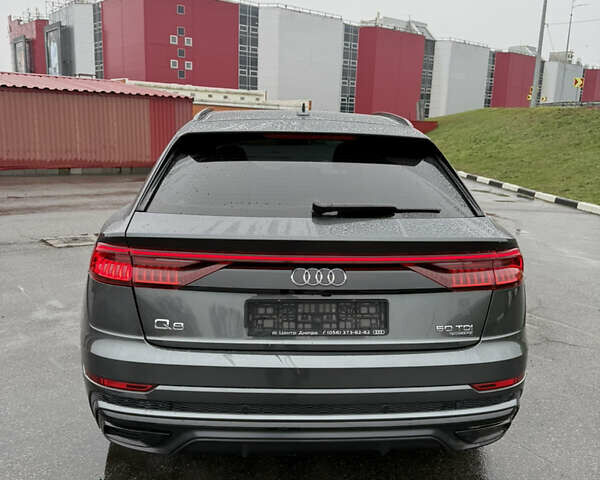 Сірий Ауді Q8, об'ємом двигуна 2.97 л та пробігом 395 тис. км за 39900 $, фото 5 на Automoto.ua