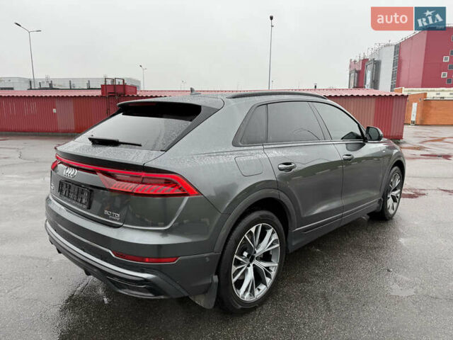 Сірий Ауді Q8, об'ємом двигуна 2.97 л та пробігом 395 тис. км за 39900 $, фото 6 на Automoto.ua