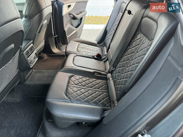 Серый Ауди Q8, объемом двигателя 3 л и пробегом 90 тыс. км за 68500 $, фото 72 на Automoto.ua