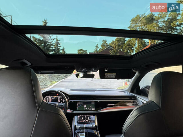 Серый Ауди Q8, объемом двигателя 3 л и пробегом 90 тыс. км за 68500 $, фото 59 на Automoto.ua