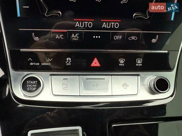 Сірий Ауді Q8, об'ємом двигуна 2.97 л та пробігом 395 тис. км за 39900 $, фото 20 на Automoto.ua