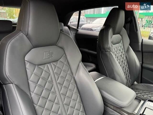 Серый Ауди Q8, объемом двигателя 3 л и пробегом 20 тыс. км за 87000 $, фото 97 на Automoto.ua