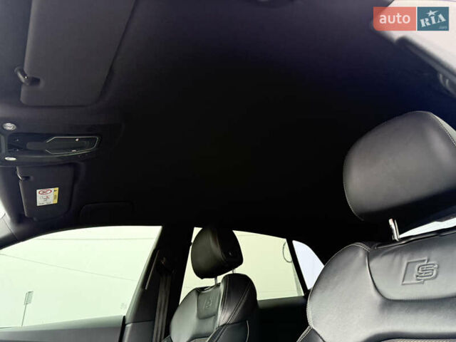 Сірий Ауді Q8, об'ємом двигуна 2.97 л та пробігом 395 тис. км за 39900 $, фото 15 на Automoto.ua