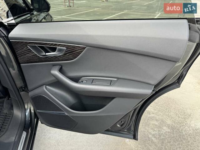 Ауді Q8 2021 у Києві на Automoto.ua Сірий Ауді Q8, об'ємом двигуна 3 л та пробігом 25 тис. км за 73000 $, фото 33 на Automoto.ua