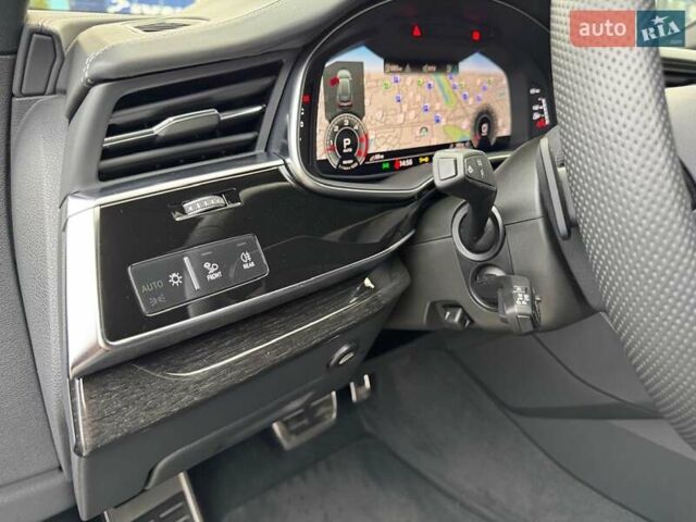 Серый Ауди Q8, объемом двигателя 3 л и пробегом 20 тыс. км за 87000 $, фото 38 на Automoto.ua