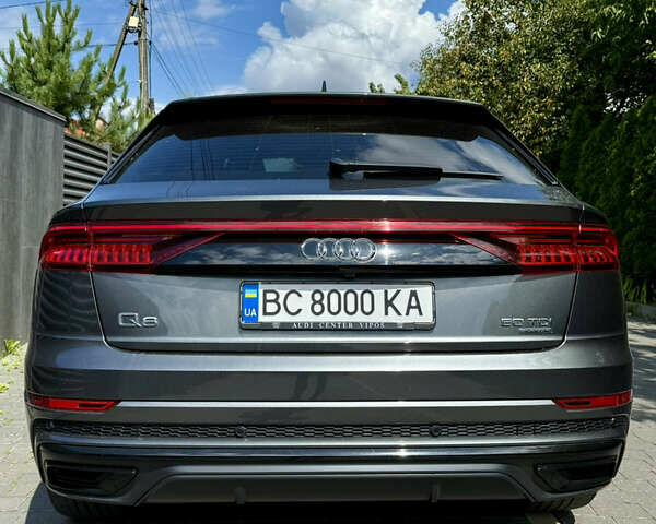 Серый Ауди Q8, объемом двигателя 2.97 л и пробегом 127 тыс. км за 70000 $, фото 4 на Automoto.ua