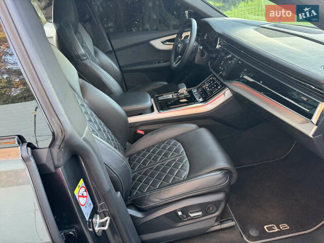 Серый Ауди Q8, объемом двигателя 3 л и пробегом 90 тыс. км за 68500 $, фото 61 на Automoto.ua