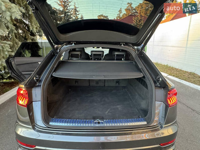 Серый Ауди Q8, объемом двигателя 3 л и пробегом 90 тыс. км за 68500 $, фото 74 на Automoto.ua