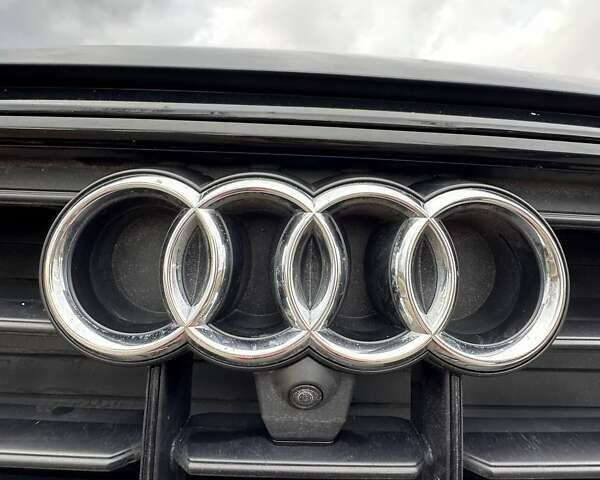 Сірий Ауді Q8, об'ємом двигуна 3 л та пробігом 165 тис. км за 57900 $, фото 23 на Automoto.ua