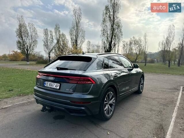 Ауді Q8 2021 у Кам'янське (Дніпродзержинськ) на Automoto.ua Сірий Ауді Q8, об'ємом двигуна 2.97 л та пробігом 165 тис. км за 53999 $, фото 14 на Automoto.ua