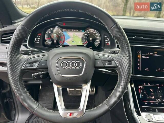 Сірий Ауді Q8, об'ємом двигуна 3 л та пробігом 165 тис. км за 57900 $, фото 11 на Automoto.ua