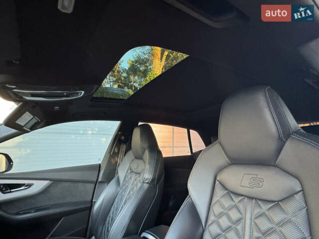 Серый Ауди Q8, объемом двигателя 3 л и пробегом 90 тыс. км за 68500 $, фото 55 на Automoto.ua