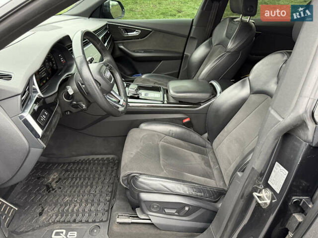 Сірий Ауді Q8, об'ємом двигуна 2.97 л та пробігом 395 тис. км за 39900 $, фото 13 на Automoto.ua