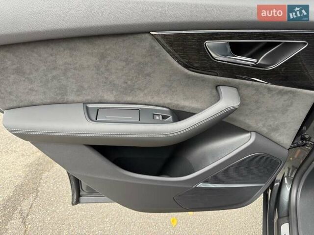 Серый Ауди Q8, объемом двигателя 3 л и пробегом 20 тыс. км за 87000 $, фото 81 на Automoto.ua