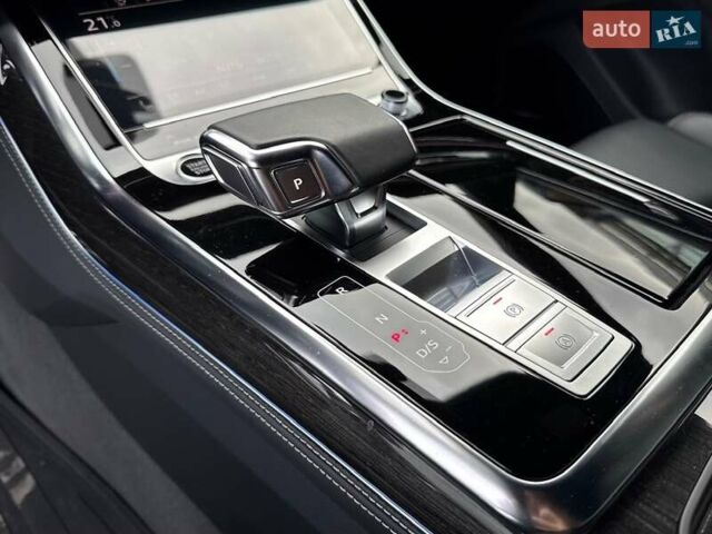 Серый Ауди Q8, объемом двигателя 3 л и пробегом 20 тыс. км за 87000 $, фото 48 на Automoto.ua