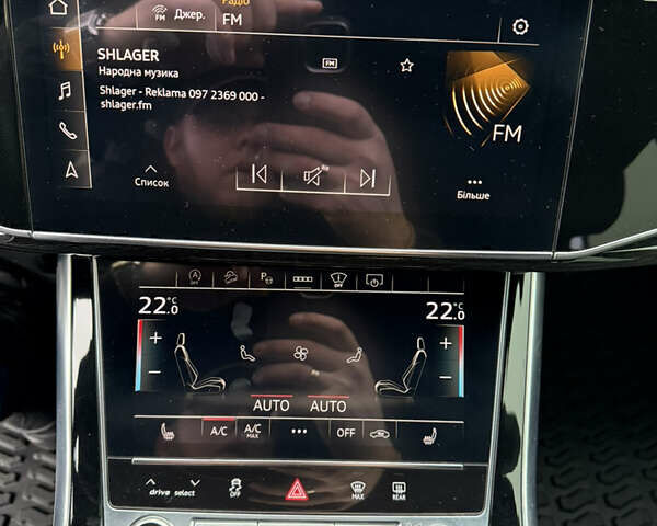 Сірий Ауді Q8, об'ємом двигуна 2.97 л та пробігом 395 тис. км за 39900 $, фото 19 на Automoto.ua