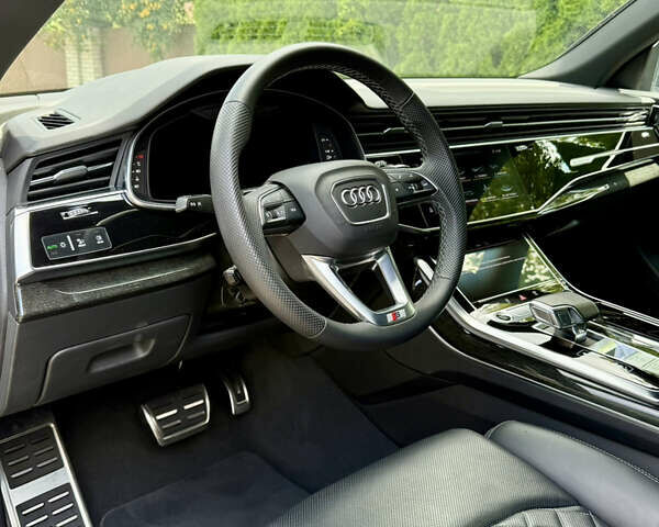 Серый Ауди Q8, объемом двигателя 2.97 л и пробегом 127 тыс. км за 70000 $, фото 17 на Automoto.ua