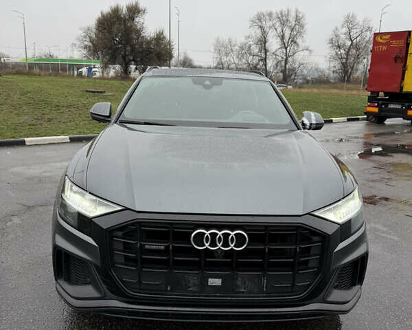 Сірий Ауді Q8, об'ємом двигуна 2.97 л та пробігом 395 тис. км за 39900 $, фото 1 на Automoto.ua