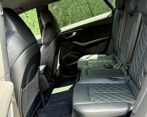 Серый Ауди Q8, объемом двигателя 2.97 л и пробегом 127 тыс. км за 70000 $, фото 11 на Automoto.ua