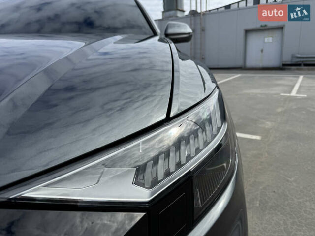 Ауді Q8 2021 у Києві на Automoto.ua Сірий Ауді Q8, об'ємом двигуна 3 л та пробігом 25 тис. км за 73000 $, фото 25 на Automoto.ua