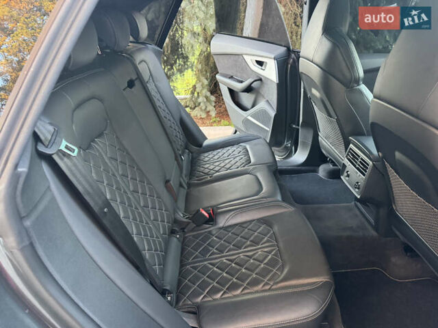 Серый Ауди Q8, объемом двигателя 3 л и пробегом 90 тыс. км за 68500 $, фото 68 на Automoto.ua