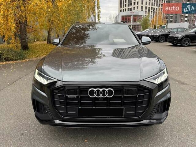Серый Ауди Q8, объемом двигателя 3 л и пробегом 20 тыс. км за 87000 $, фото 2 на Automoto.ua