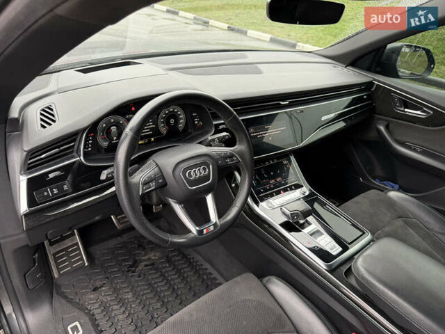 Сірий Ауді Q8, об'ємом двигуна 2.97 л та пробігом 395 тис. км за 39900 $, фото 14 на Automoto.ua