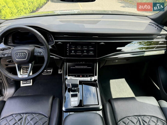 Серый Ауди Q8, объемом двигателя 2.97 л и пробегом 127 тыс. км за 70000 $, фото 9 на Automoto.ua