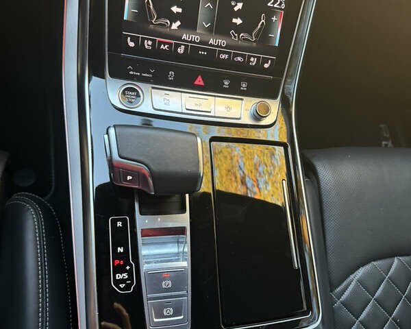 Серый Ауди Q8, объемом двигателя 3 л и пробегом 90 тыс. км за 68500 $, фото 76 на Automoto.ua