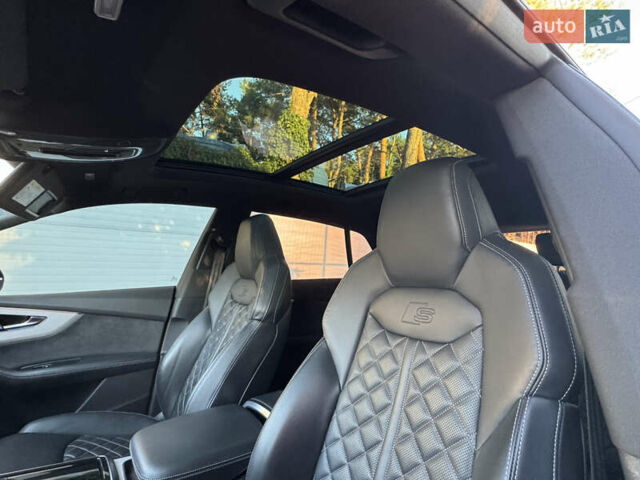 Серый Ауди Q8, объемом двигателя 3 л и пробегом 90 тыс. км за 68500 $, фото 56 на Automoto.ua