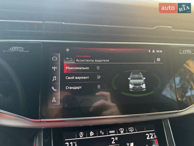 Серый Ауди Q8, объемом двигателя 3 л и пробегом 90 тыс. км за 68500 $, фото 87 на Automoto.ua