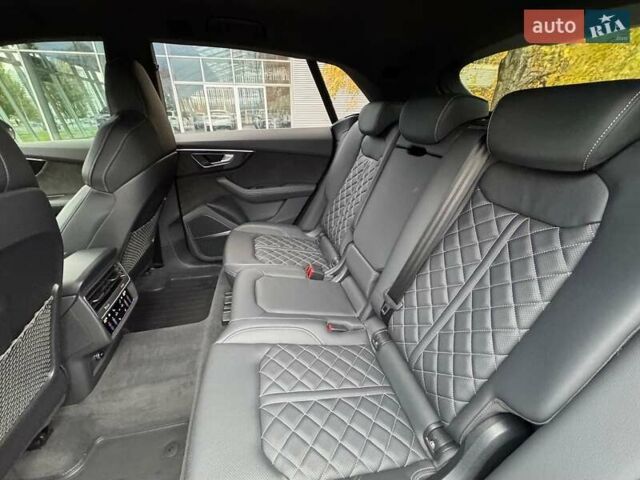 Серый Ауди Q8, объемом двигателя 3 л и пробегом 20 тыс. км за 87000 $, фото 84 на Automoto.ua