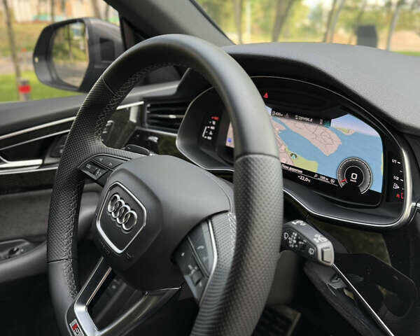 Серый Ауди Q8, объемом двигателя 2.97 л и пробегом 28 тыс. км за 84999 $, фото 14 на Automoto.ua